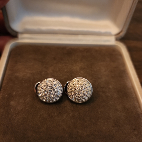 Dior Clip Earrings - Picture 5 of 8